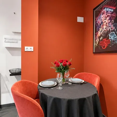 Cinema Privee King Size Apartment *